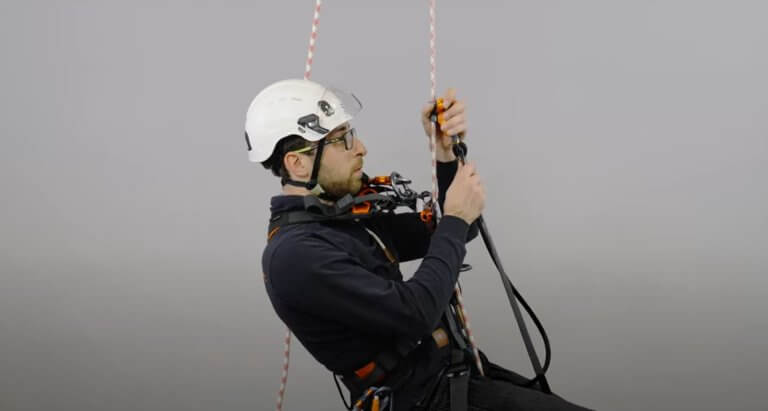 ג'ומר יד CRIC בשימוש